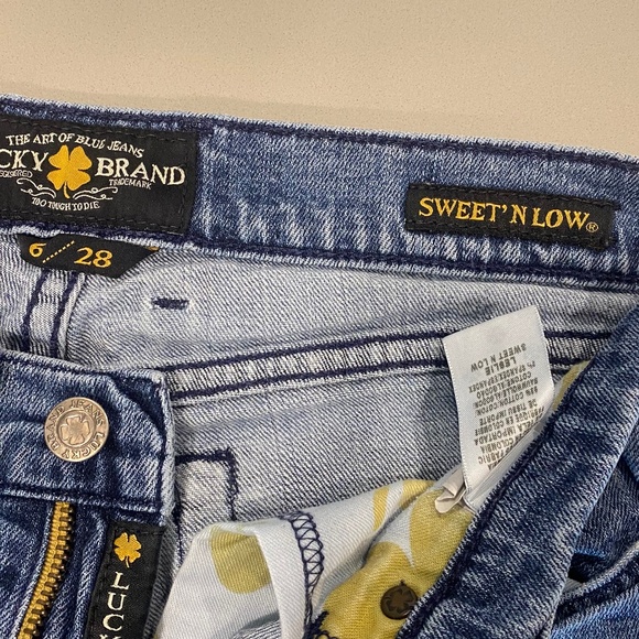 Lucky Brand Women's Sweet'N Low Jeans - 6/28 - Picture 3 of 11